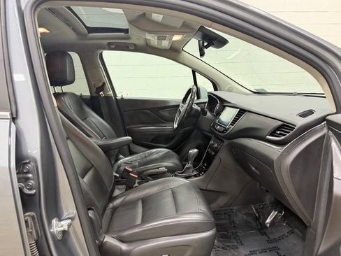 Used 2019 Buick Encore Essence AWD/4WD image 33