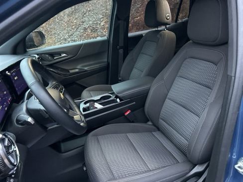 Used 2025 Chevrolet Equinox LT image 21