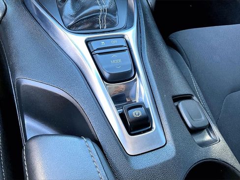 Used 2022 Chevrolet Camaro LT image 15