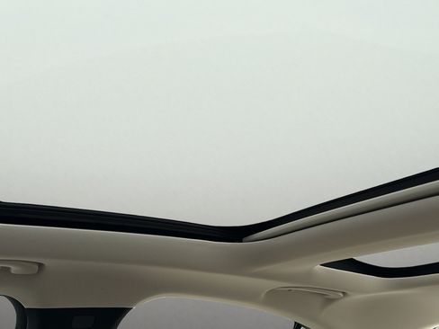 New 2026 Mercedes-Benz E 350 4MATIC Sedan image 18