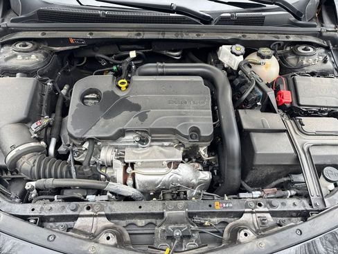 Used 2025 Chevrolet Malibu LT FWD image 14