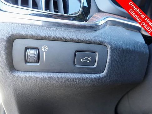 Used 2020 Volvo V60 T5 Momentum w/ Protection Package Premier image 16