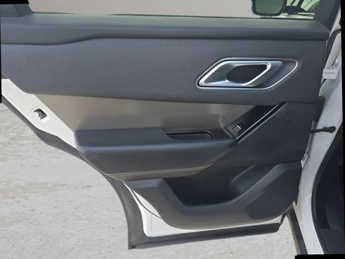 Used 2020 Land Rover Range Rover Velar S AWD/4WD image 12