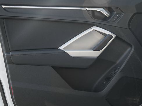 Certified 2023 Audi Q3 2.0T Premium Plus w/ Premium Plus Package image 22