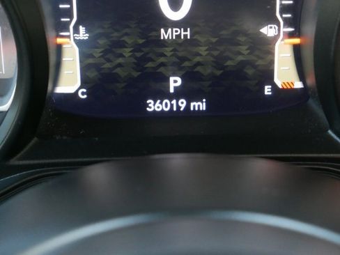 Used 2024 Jeep Wrangler Unlimited Rubicon image 30