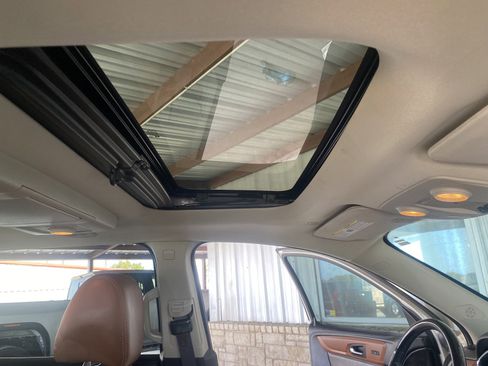 Used 2017 Chevrolet Traverse Premier image 16