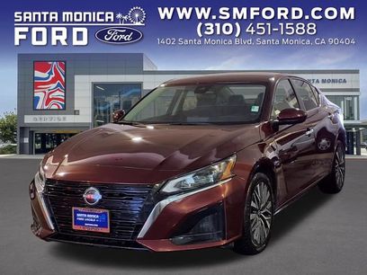 Used 2023 Nissan Altima 2.5 SV