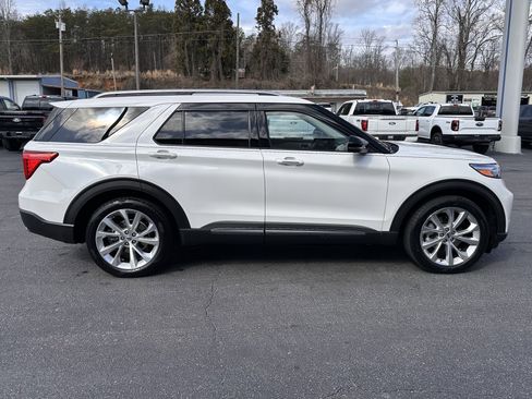 Used 2022 Ford Explorer Platinum w/ Equipment Group 601A image 5