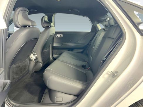Used 2025 Hyundai Ioniq 6 SEL image 10