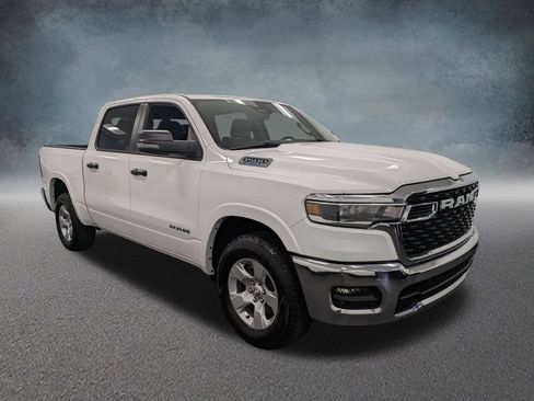 Used 2025 RAM 1500 Big Horn AWD/4WD image 3