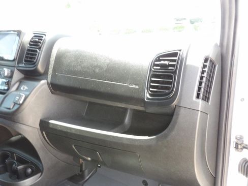 Used 2025 RAM ProMaster 2500 w/ U-Haul Equipment Group FWD image 19
