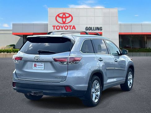 Used 2016 Toyota Highlander Limited w/ Driver Technology Package AWD/4WD image 5