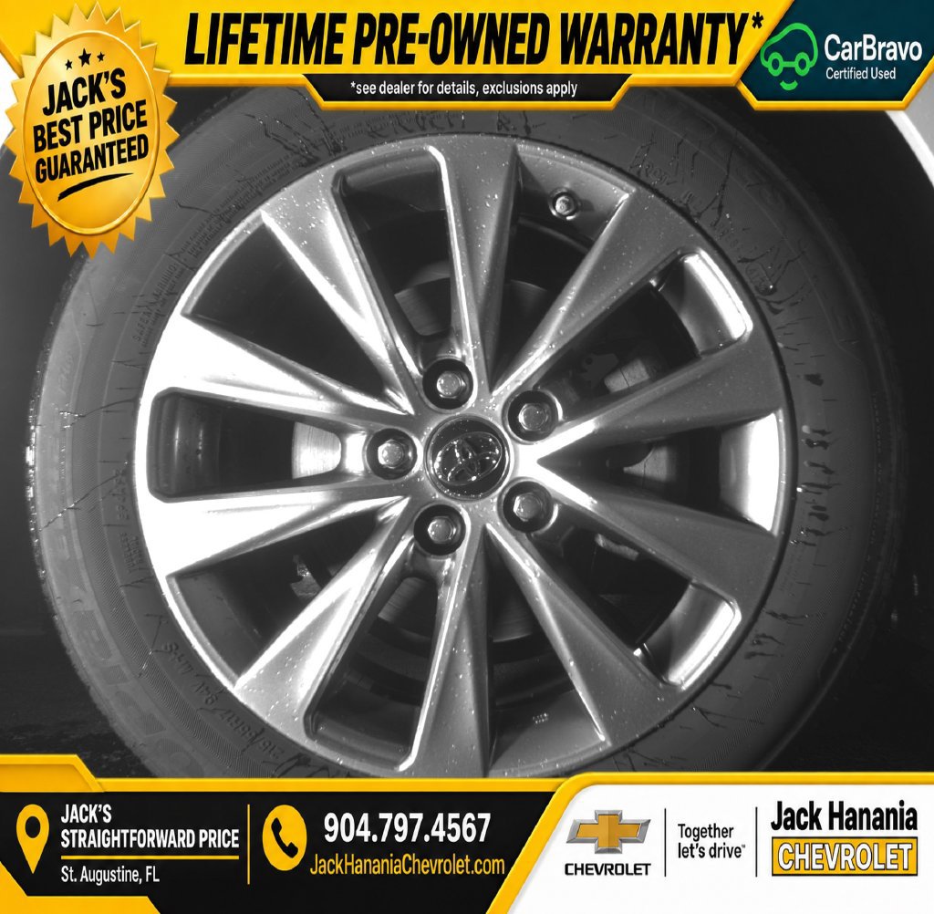 Used 2015 Toyota Camry XLE FWD image 26