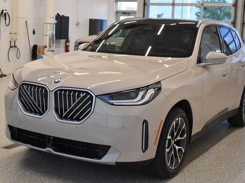 Used 2026 BMW X3 xDrive30i AWD/4WD image 9