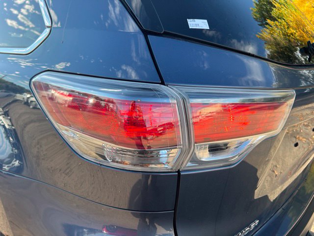 Used 2015 Toyota Highlander Limited Platinum AWD/4WD image 10