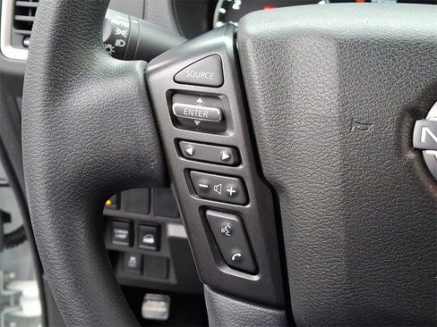 Used 2024 Nissan Frontier SV w/ Technology Package image 21