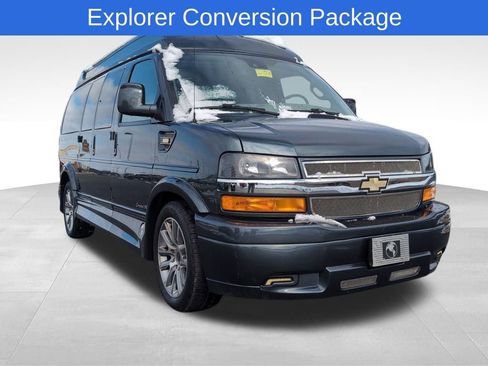 Used 2019 Chevrolet Express 2500 image 1