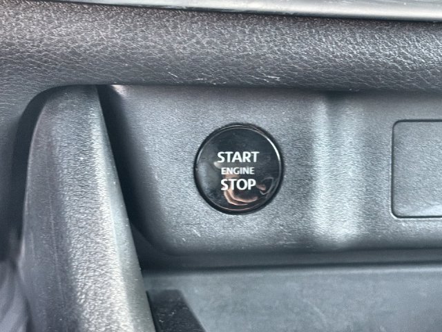 Used 2025 Nissan Rogue SV FWD image 16