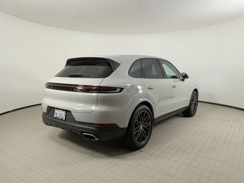 Certified 2024 Porsche Cayenne AWD/4WD image 9