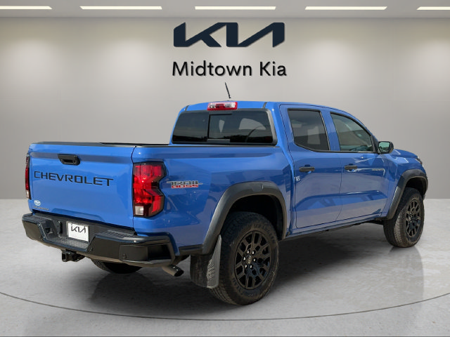 Used 2025 Chevrolet Colorado Trail Boss AWD/4WD image 3