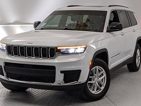 Used 2025 Jeep Grand Cherokee L Laredo w/ Trailer Tow Package AWD/4WD image 6