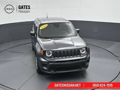 Used 2023 Jeep Renegade Latitude AWD/4WD image 46