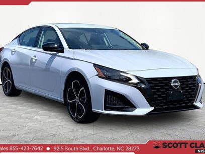 Used 2023 Nissan Altima 2.5 SR w/ SR Premium Package