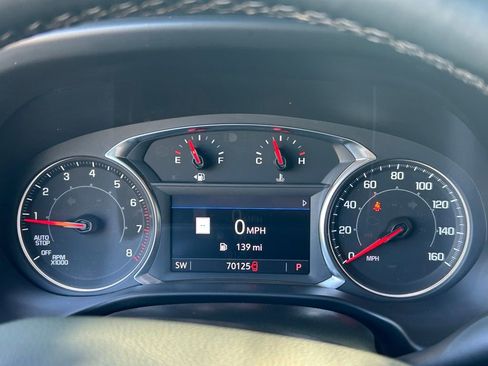 Used 2023 GMC Acadia SLT FWD image 25
