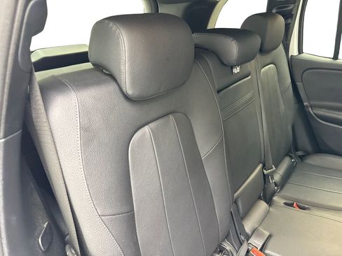 Used 2024 Mercedes-Benz GLB 250 image 38