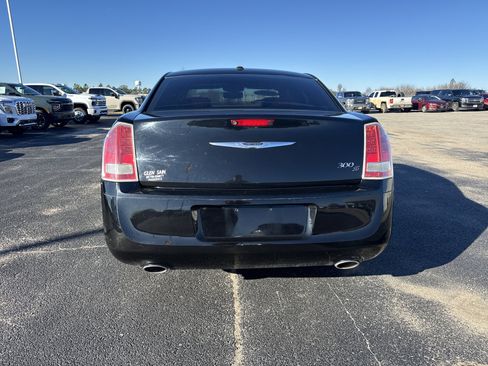 Used 2014 Chrysler 300 S image 4