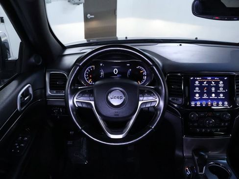 Used 2020 Jeep Grand Cherokee Limited image 22