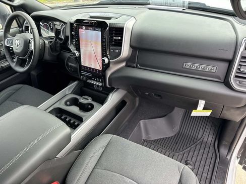 New 2026 RAM 2500 Big Horn AWD/4WD image 28