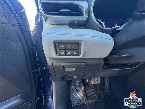 Certified 2021 Toyota Highlander Platinum AWD/4WD image 16