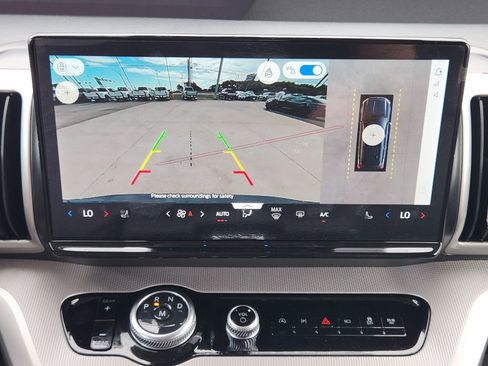 New 2026 Ford Expedition Active RWD image 18