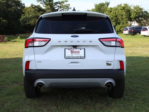 Used 2022 Ford Escape SE w/ Cold Weather Package AWD/4WD image 8