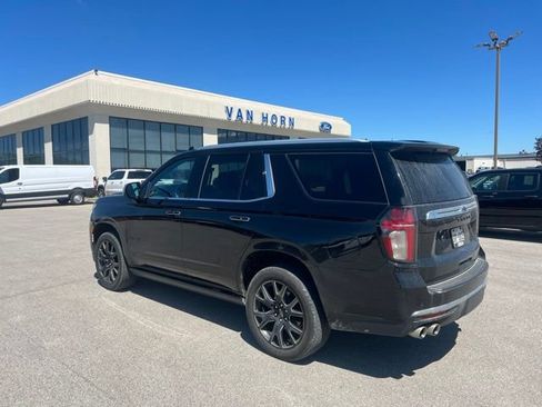 Used 2021 Chevrolet Tahoe Premier w/ Premium Package AWD/4WD image 2