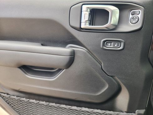 New 2026 Jeep Wrangler Sport AWD/4WD image 19