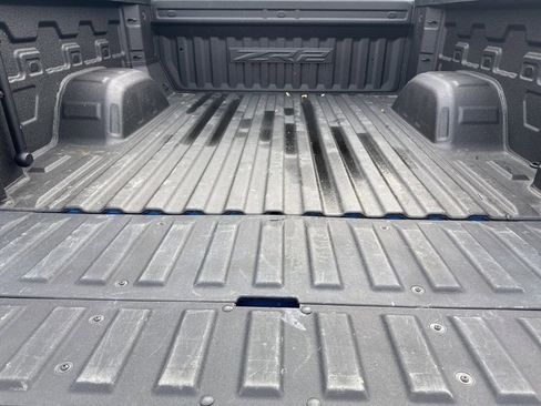 Used 2022 Chevrolet Silverado 1500 ZR2 w/ Technology Package image 25