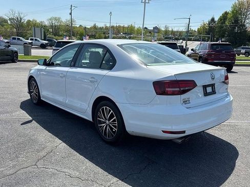 Used 2018 Volkswagen Jetta Wolfsburg Edition FWD image 4