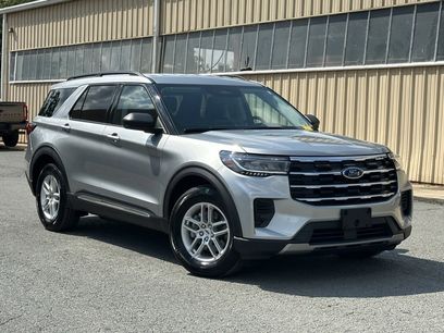 Used 2025 Ford Explorer Active