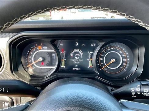 Used 2025 Jeep Wrangler Unlimited Rubicon AWD/4WD image 20
