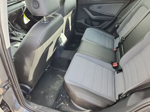 New 2026 Volkswagen Jetta SE image 8