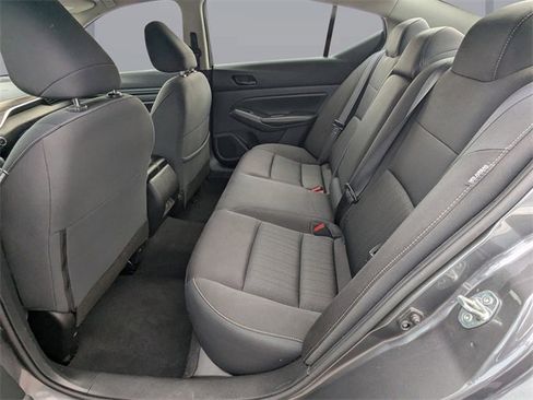 Used 2024 Nissan Altima 2.5 SV image 12