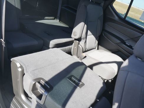 Used 2023 Chevrolet Traverse LT image 22