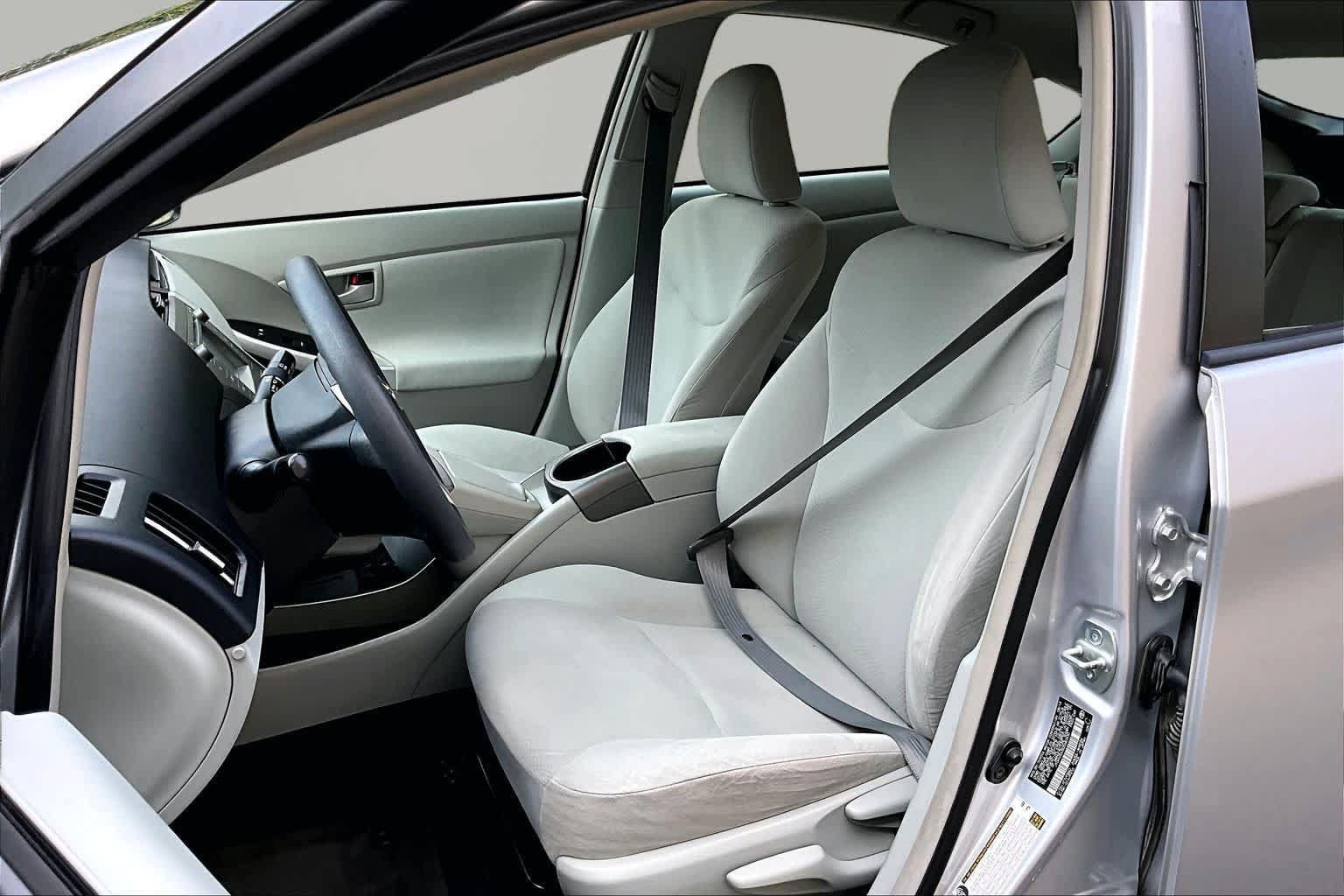 Used 2013 Toyota Prius Two FWD image 8