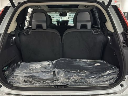 New 2026 Volvo XC90 B5 Plus w/ Protection Package Premier AWD/4WD image 30