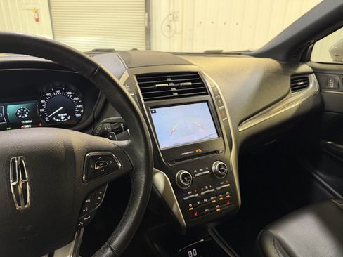 Used 2019 Lincoln MKC Premiere FWD image 19