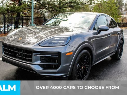 Used 2025 Porsche Cayenne GTS w/ Technology Package AWD/4WD image 2