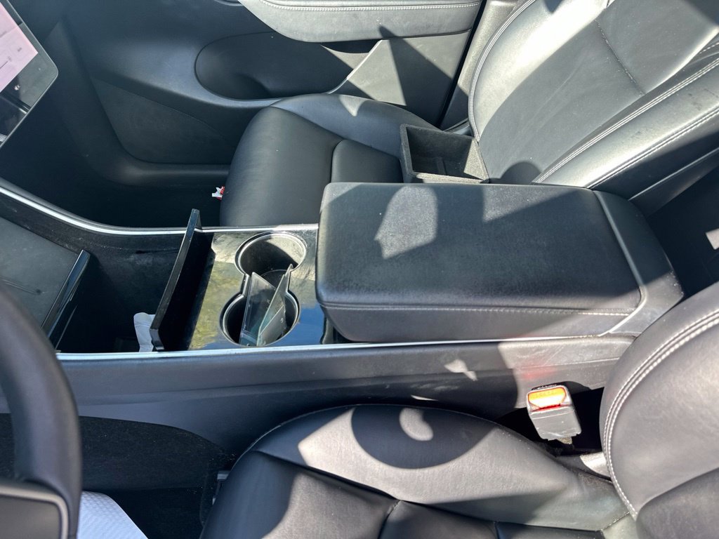 Used 2021 Tesla Model Y Long Range AWD/4WD image 27