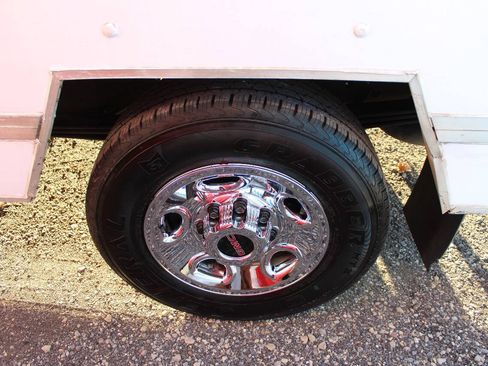 Used 2023 GMC Savana 3500 RWD image 20